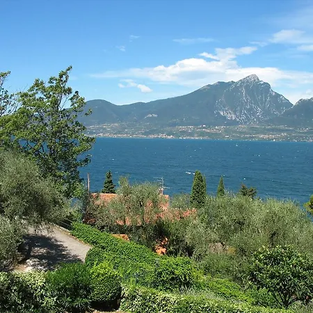 Del Benaco Villa *
